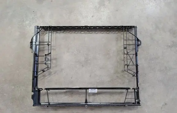 Volkswagen Touareg II Radiator support slam panel bracket 7P0121093D
