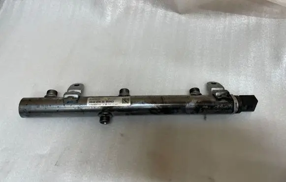 Mercedes-Benz ML W166 Fuel main line pipe A6420703095