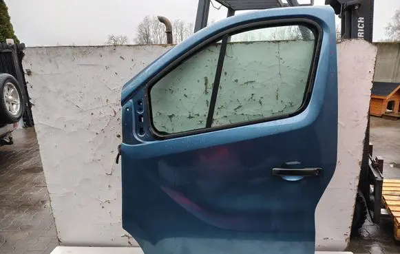 Opel Vivaro Front door