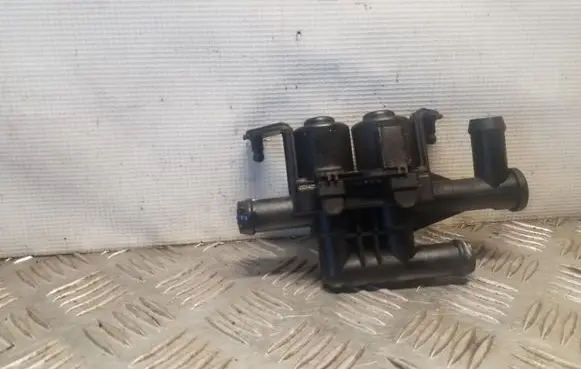BMW 5 F10 F11 Coolant heater control valve 9119164 6411911916404 A1147412200