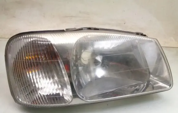 Hyundai Accent Headlight/headlamp