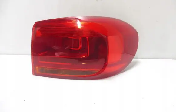 Volkswagen Tiguan Rear/tail lights 5N0945096Q