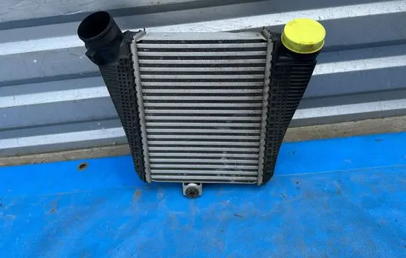 Audi A8 S8 D5 Intercooler radiator 4N0145805Q
