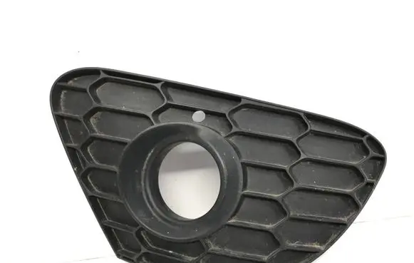 Alfa Romeo Giulietta Front bumper lower grill 156085907 C570
