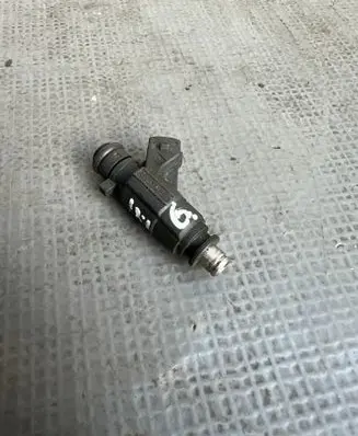 Audi A8 S8 D2 4D Fuel injector 077133551M 0280155921