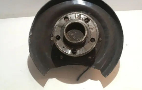 Volvo V70 Rear wheel hub 9200624