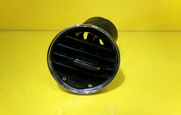 Peugeot 308 Dashboard side air vent grill/cover trim 9655994277