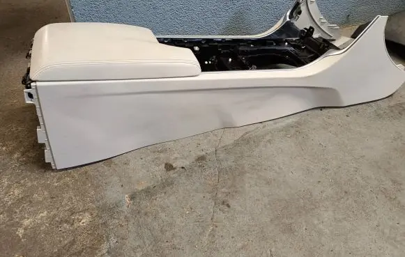 Jaguar XF X260 Center console