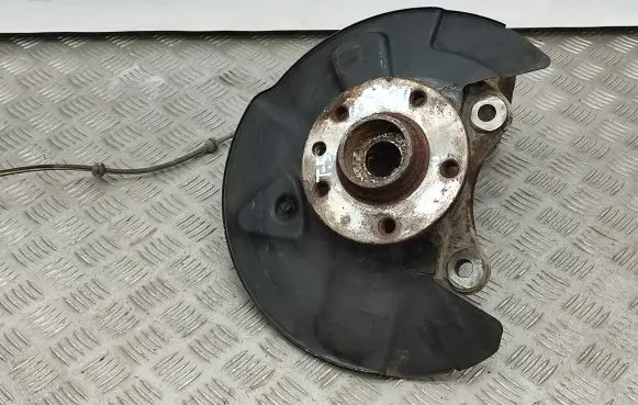 Volkswagen Transporter - Caravelle T5 Front wheel hub
