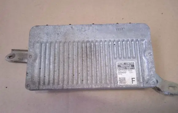Toyota Yaris Engine control unit/module 896610DP71
