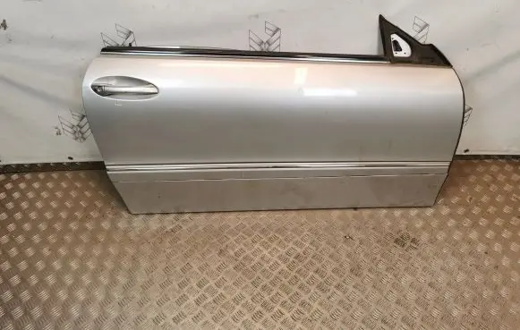 Mercedes-Benz CLK A209 C209 Front door