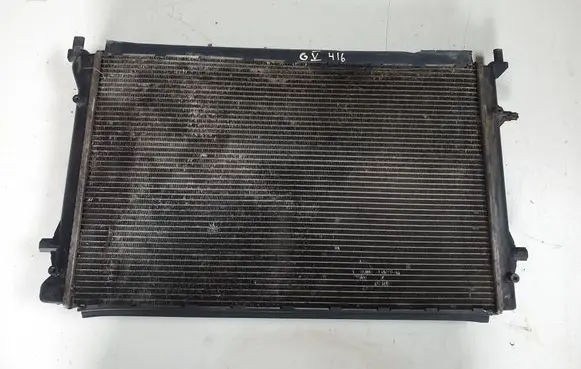 Volkswagen Golf V Coolant radiator