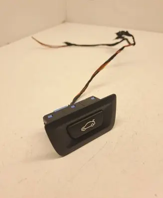 BMW X1 F48 F49 Tailgate/boot open switch button 9275119
