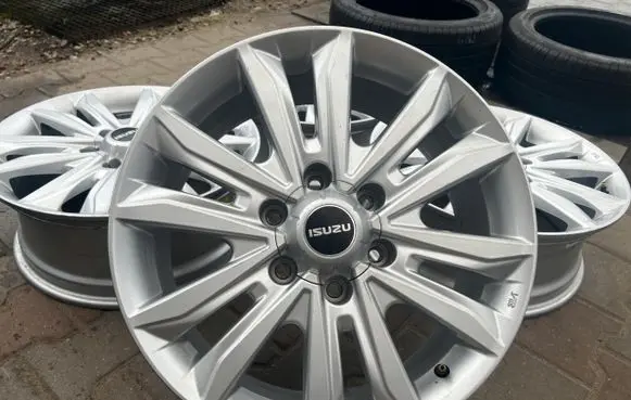 Isuzu D-Max R18 alloy rim 