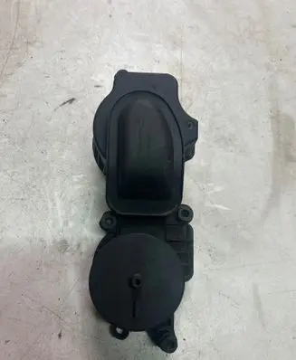BMW 3 E46 Oil breather separator 7781465 1928403924