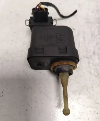 Headlight level adjustment motor