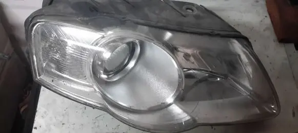 Volkswagen PASSAT B6 Headlight/headlamp 3C0941006T
