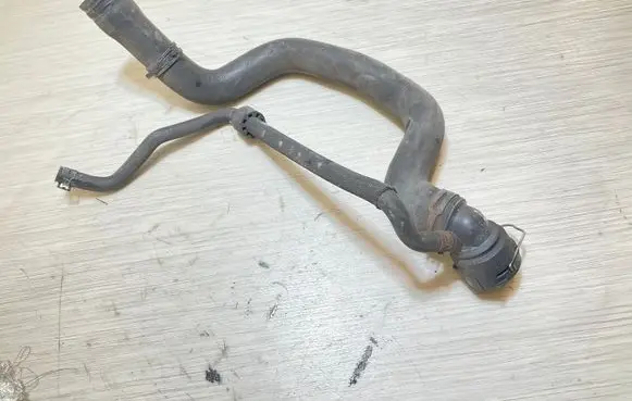 Skoda Octavia Mk2 (1Z) Engine coolant pipe/hose