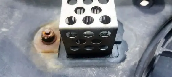 Peugeot 206 Coolant fan relay 