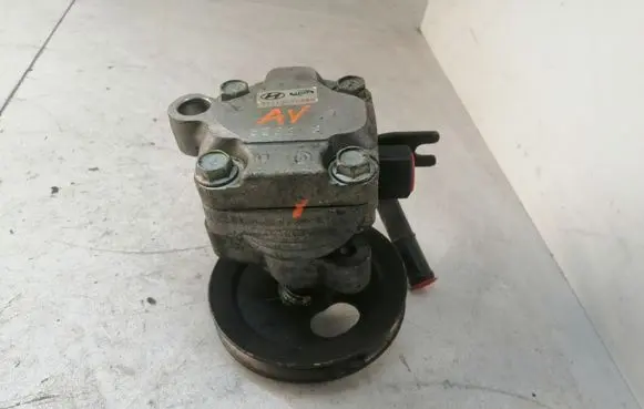 KIA Ceed Power steering pump 571101C580