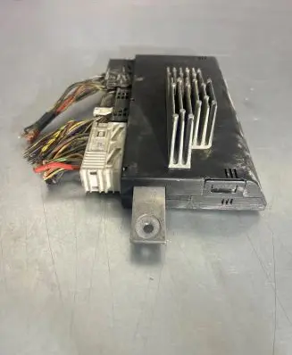 BMW 5 E39 Light module LCM 8372116 047903 086828050