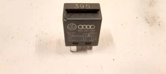 Audi A6 S6 C6 4F Other relay 8Z0951253 4657