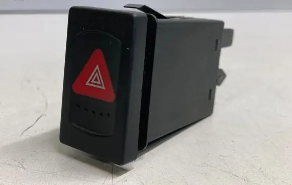 Volkswagen PASSAT B5.5 Hazard light switch 3B0953235E