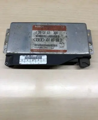 Audi A4 S4 B5 8D Engine control unit/module 4D0907379D D10514950394 0265108005