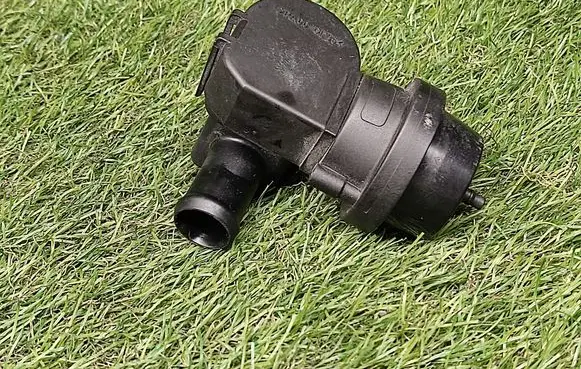 Coolant heater control valve