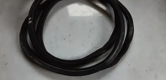 Audi A8 S8 D4 4H Front door rubber seal 