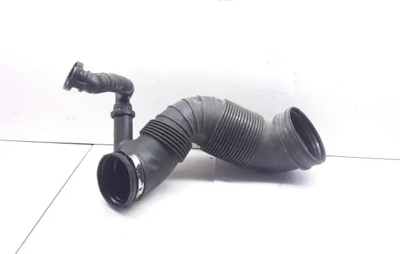 Audi A3 S3 8P Air intake hose/pipe 3C0129654 ETB446197