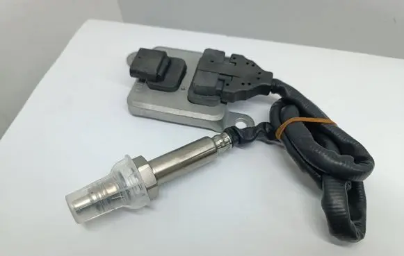 Mercedes-Benz E W212 Lambda probe sensor A0009057000 0009057000 5WK96682A