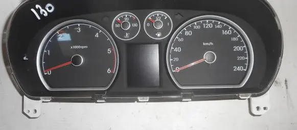 Hyundai i30 Speedometer (instrument cluster) 940032L525