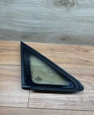 Volkswagen Caddy Front triangle window/glass 2K0845412G