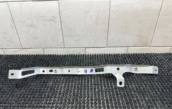 Renault Koleos II Fender mounting bracket 641341345R