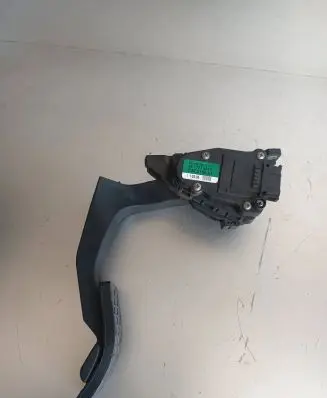 Audi A8 S8 D3 4E Accelerator throttle pedal 4E1723523E F30015601 6PV0080242