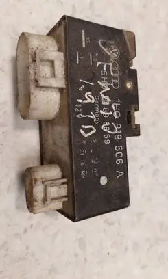 Volkswagen Golf III Coolant fan relay 1H0919506A