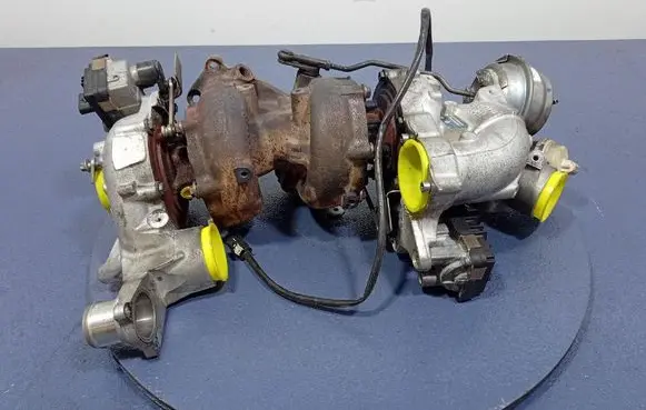 BMW X5 E53 Turbo system vacuum part 8583634