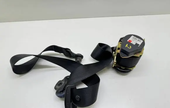 Mercedes-Benz A W169 Front seatbelt 1698603385