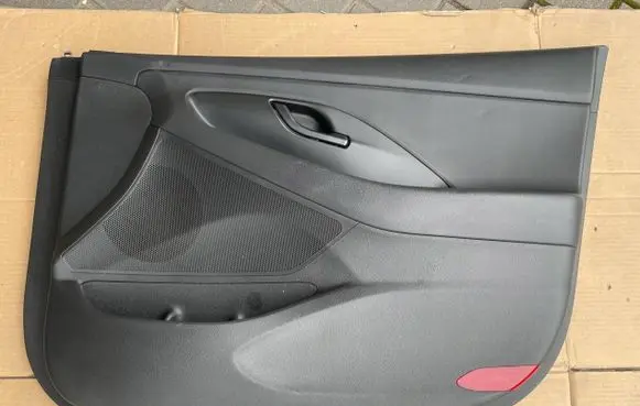 Hyundai i30 Front door card panel trim