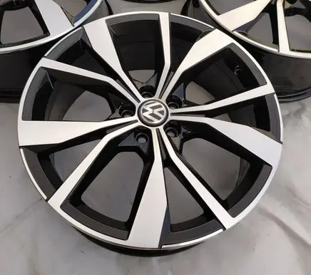 Volkswagen Taigo R18 alloy rim 2G7601025F