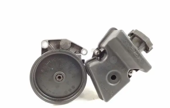 Mercedes-Benz SLK R171 Power steering pump A0054661601