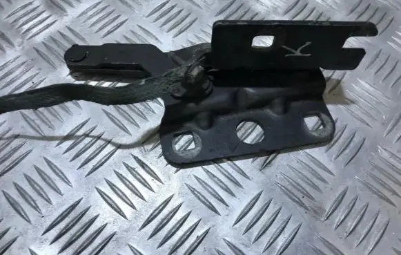 Citroen Xsara Tailgate/trunk/boot hinge