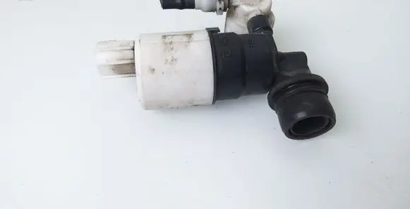 Ford C-MAX II Windscreen/windshield washer pump AV6117K624AA