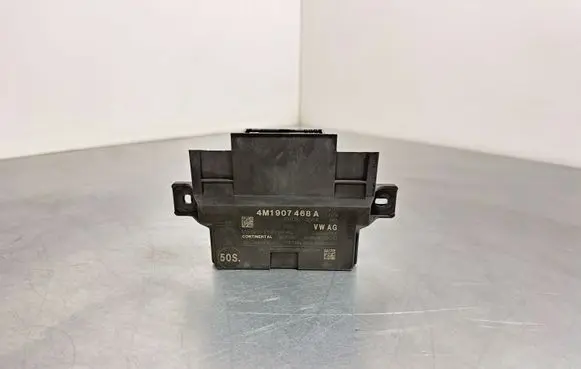 Audi Q7 4M Gateway control module 4M1907468A