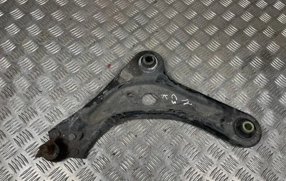 Citroen C3 Front lower control arm/wishbone