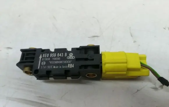 Audi A4 S4 B7 8E 8H Airbag deployment crash/impact sensor 8E0959643B
