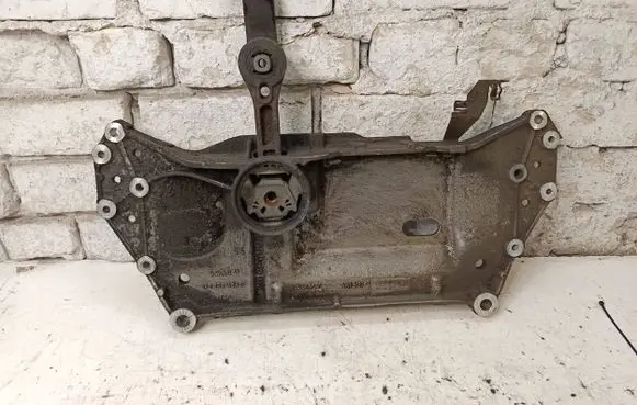 Volkswagen Golf Plus Front subframe 1K0199369F