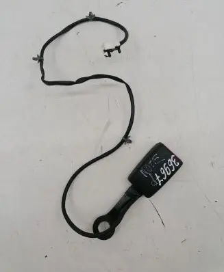 Nissan Note (E11) Front seatbelt buckle 305321210
