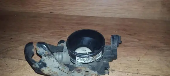 Ford Focus Throttle valve xs4uaf xs4u-af